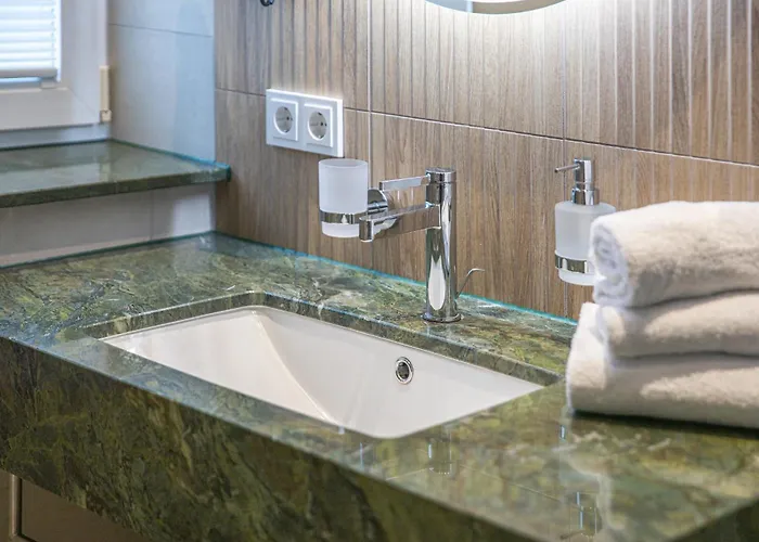 Hafendomicil Kleines - Modernes Mit Maritimer Atmosphaere Waren