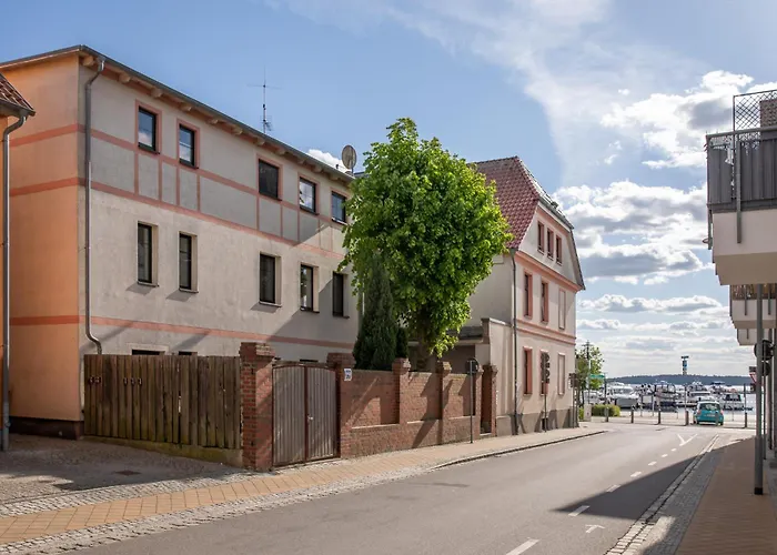 Hafendomicil Kleines - Modernes Mit Maritimer Atmosphaere * Waren